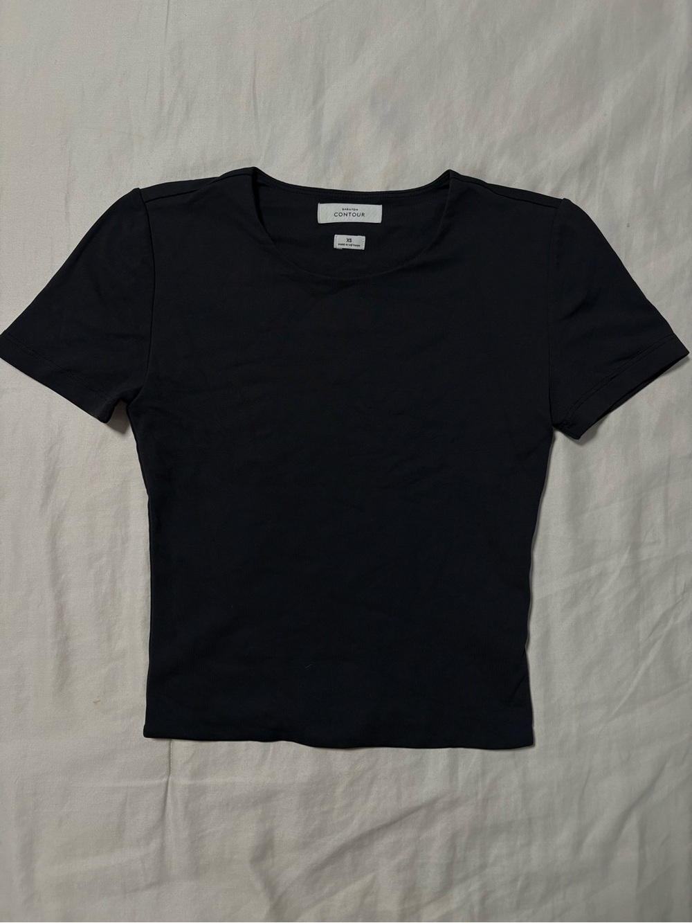 Babaton Black Short Sleeve Crop Crewneck Top